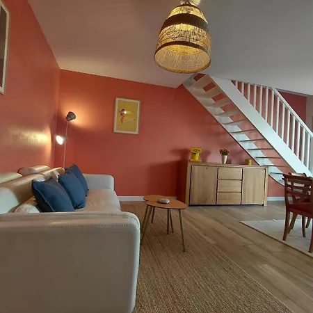 S/mer - A 150 M De La Plage, 6 Personnes, Terrasse, Garage Privatif - Centre-ville A Pied | Animaux Acceptes, Vendee * Бретиньоль-сюр-Мер