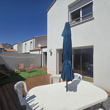 بيت للعطل S/mer - A 150 M De La Plage, 6 Personnes, Terrasse, Garage Privatif - Centre-ville A Pied | Animaux Acceptes, Vendee