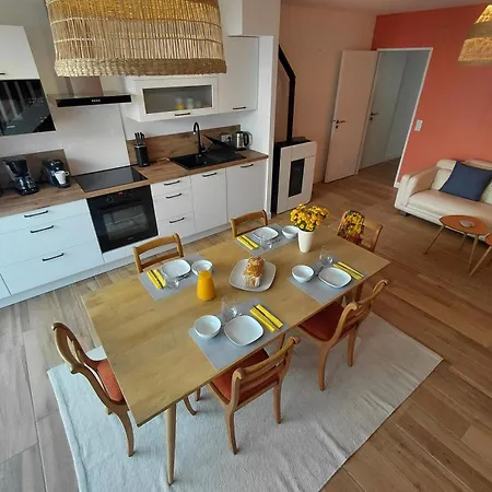 S/mer - A 150 M De La Plage, 6 Personnes, Terrasse, Garage Privatif - Centre-ville A Pied | Animaux Acceptes, Vendee